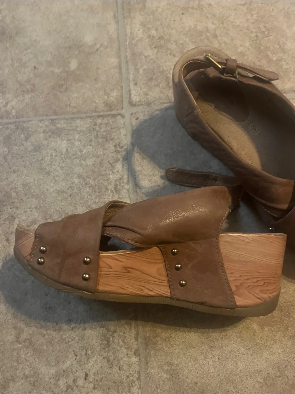 bussola Brown Leather Cross-Strap Slingback Wedge Sandals Studded